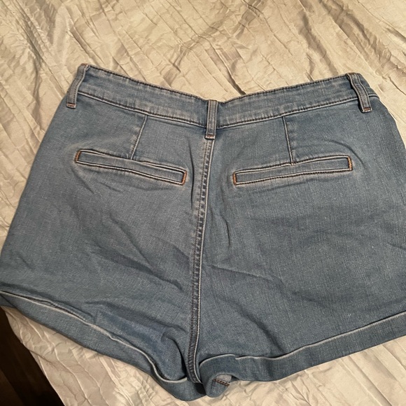 High waist denim shorts - Picture 2 of 3